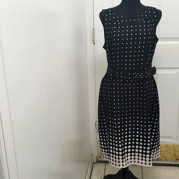 Voir Voir Dresses & Skirts - Voir Voir Black/White Sleeveless Belted Polka-dot Dress SIZE 12
